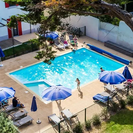 P De La Plage 2p4p شقة