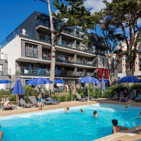 P De La Plage 2p4p شقة